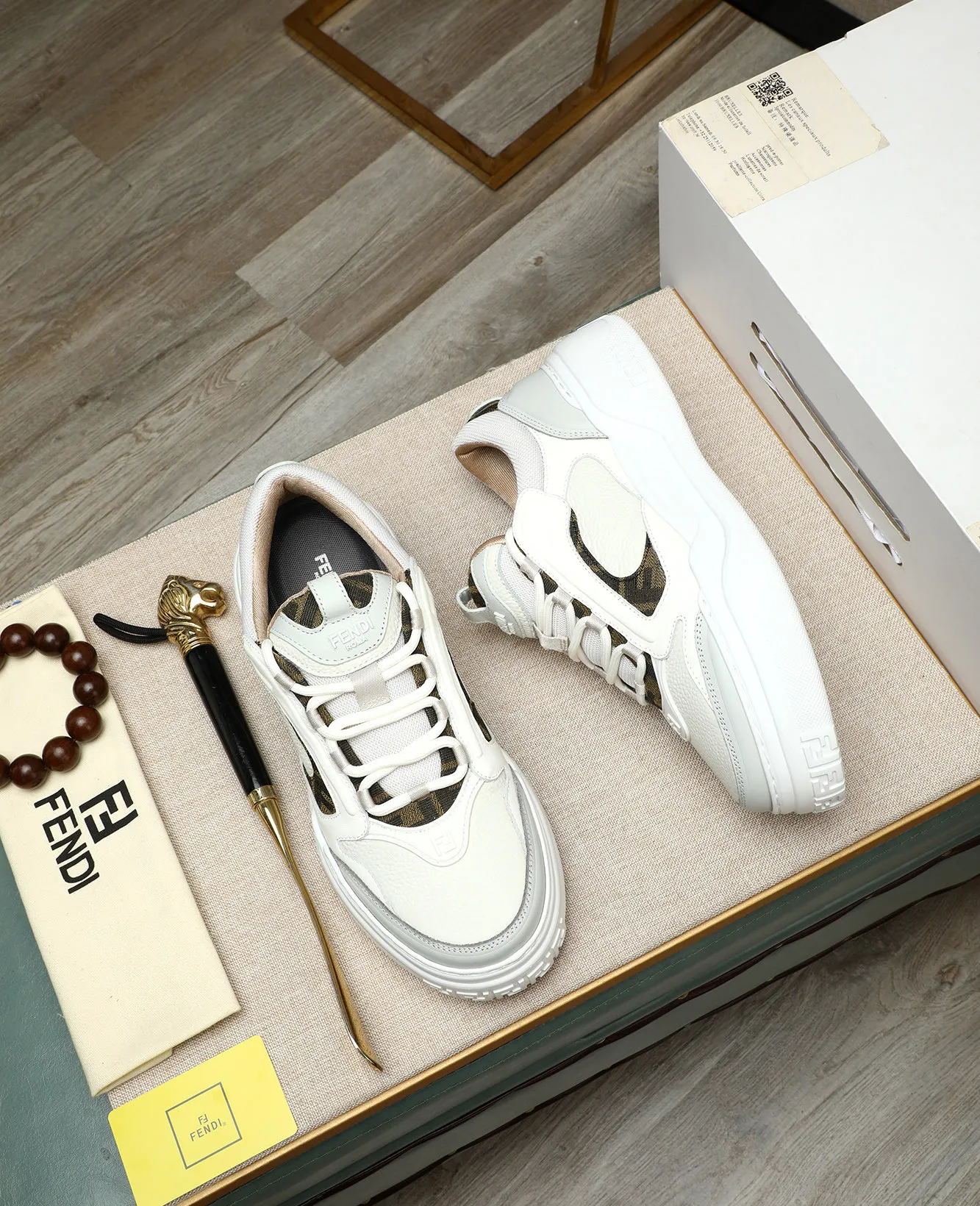 Men's shoes 💰760 [FENDI] Fendi - High-end quality original casual sports shoes - Upper: Nappa calfskin, pebbled calfskin, tongue and heel; injection molded brand logo plastic module - Lining: brand canvas - Outsole: ultra-light TPR foam·rubber; molded outsole -Super high quality control·Fine workmanship: highlighted (high-end·luxury·grade) -Size :39-44 (38, 45, can be customized)